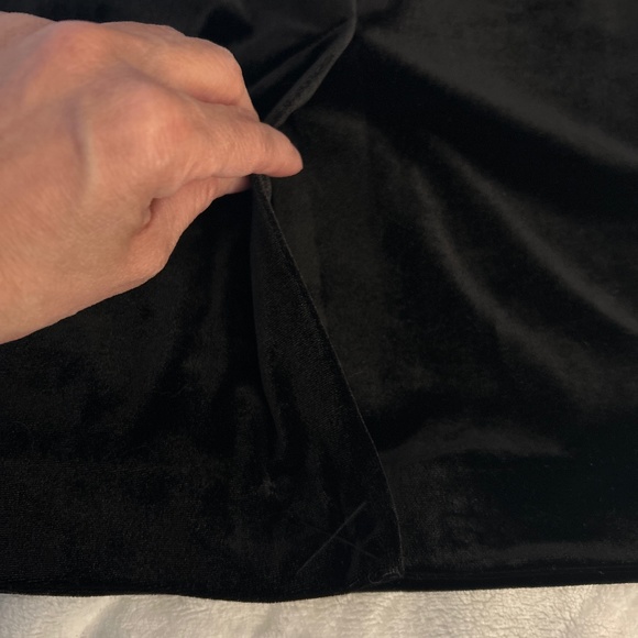 Calvin Klein Black Velvet Skirt - Picture 6 of 9